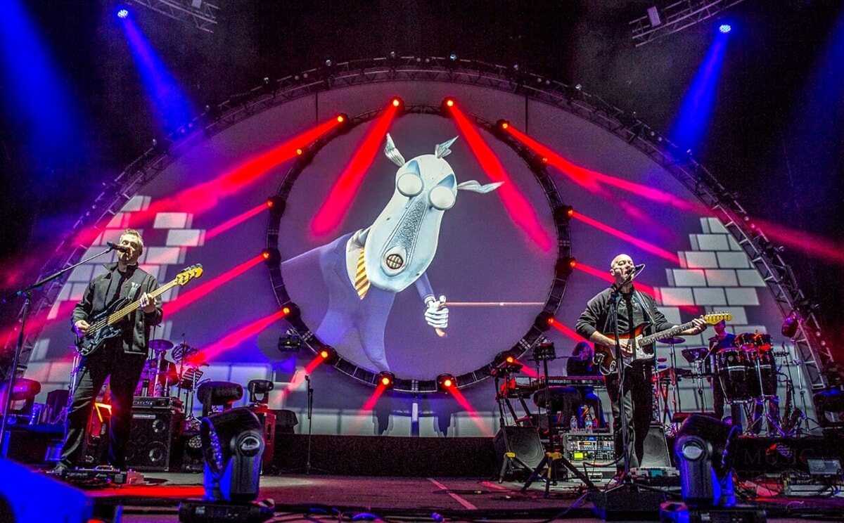 La tribute band dei Pink Floyd in uno spettacolo unico a teatro